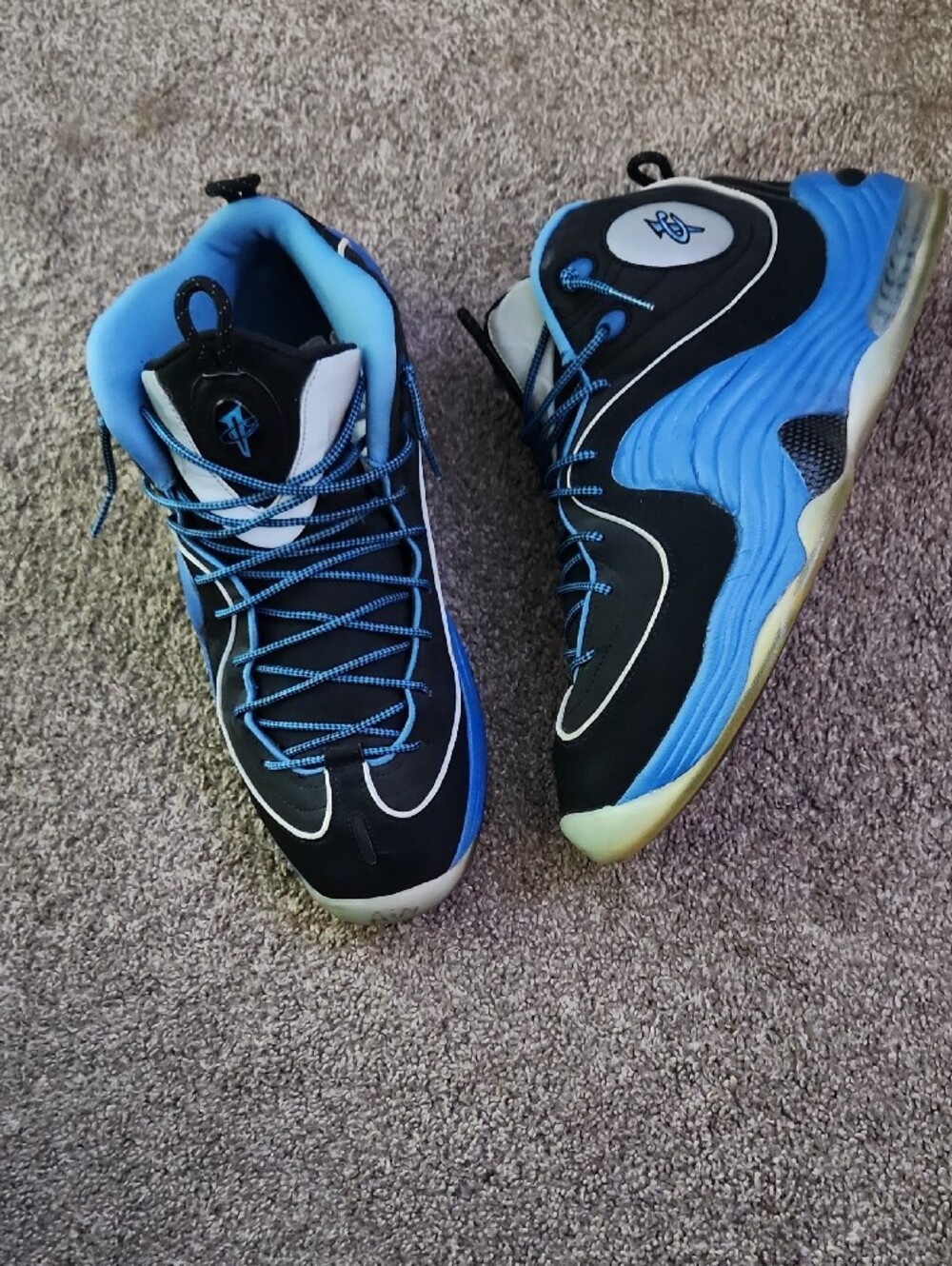 "Nike Air Penny 2" 2016 Black and Blue Wave-Detail Sneakers - Picture 4 of 8
